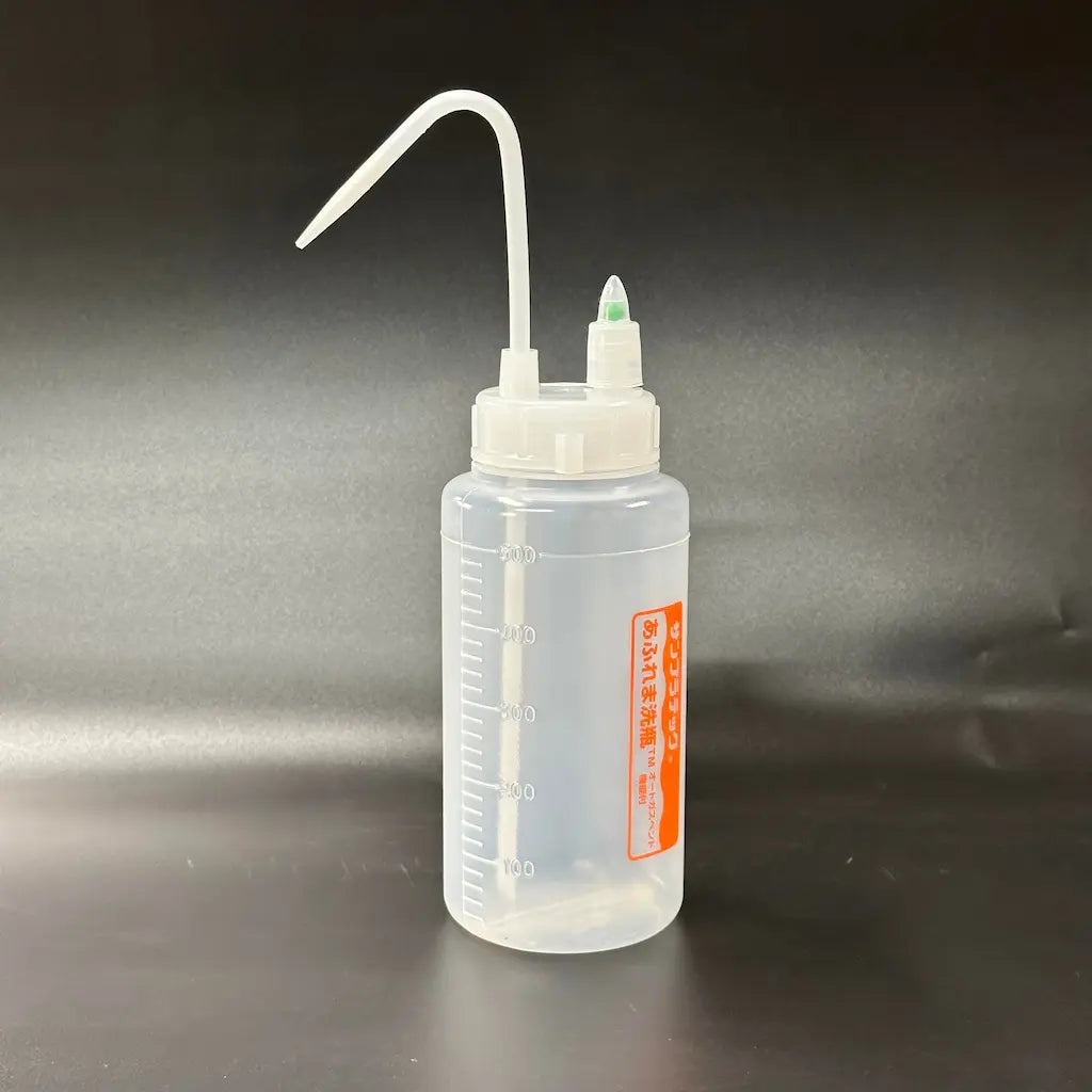 一どん小瓶及び大瓶のセット ラベルに小さい破れあり 一どん小瓶及び 一どん小瓶及び大瓶のセット ラベルに小さい破れあり 一どん小瓶及び