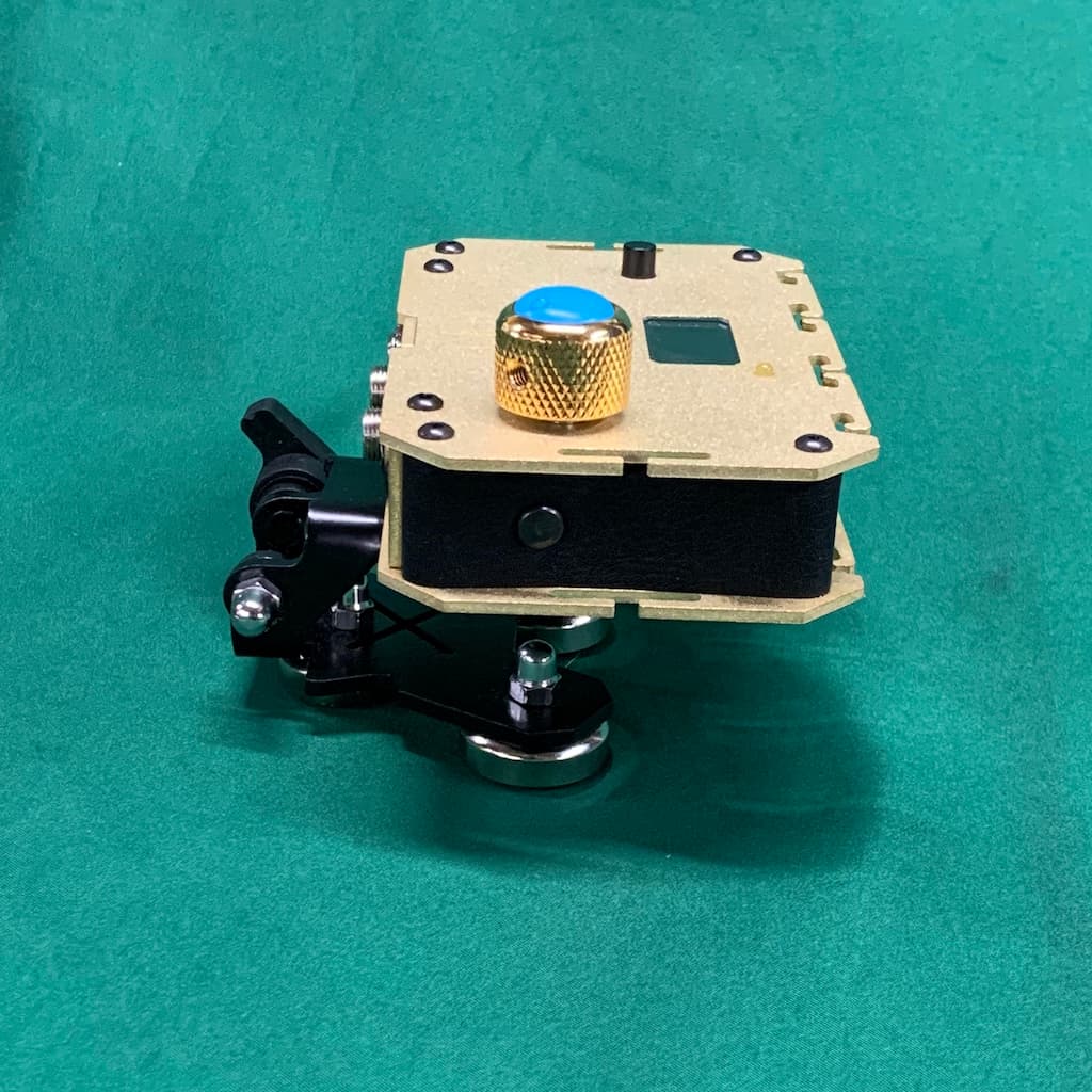 Musotoku Magnetic Stand