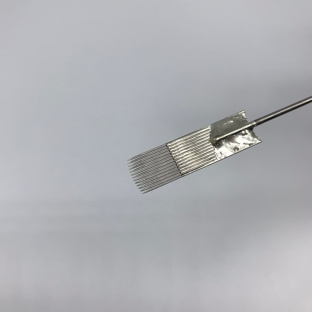 Premade Magnum Needles Curve Short Taper 0.35mm