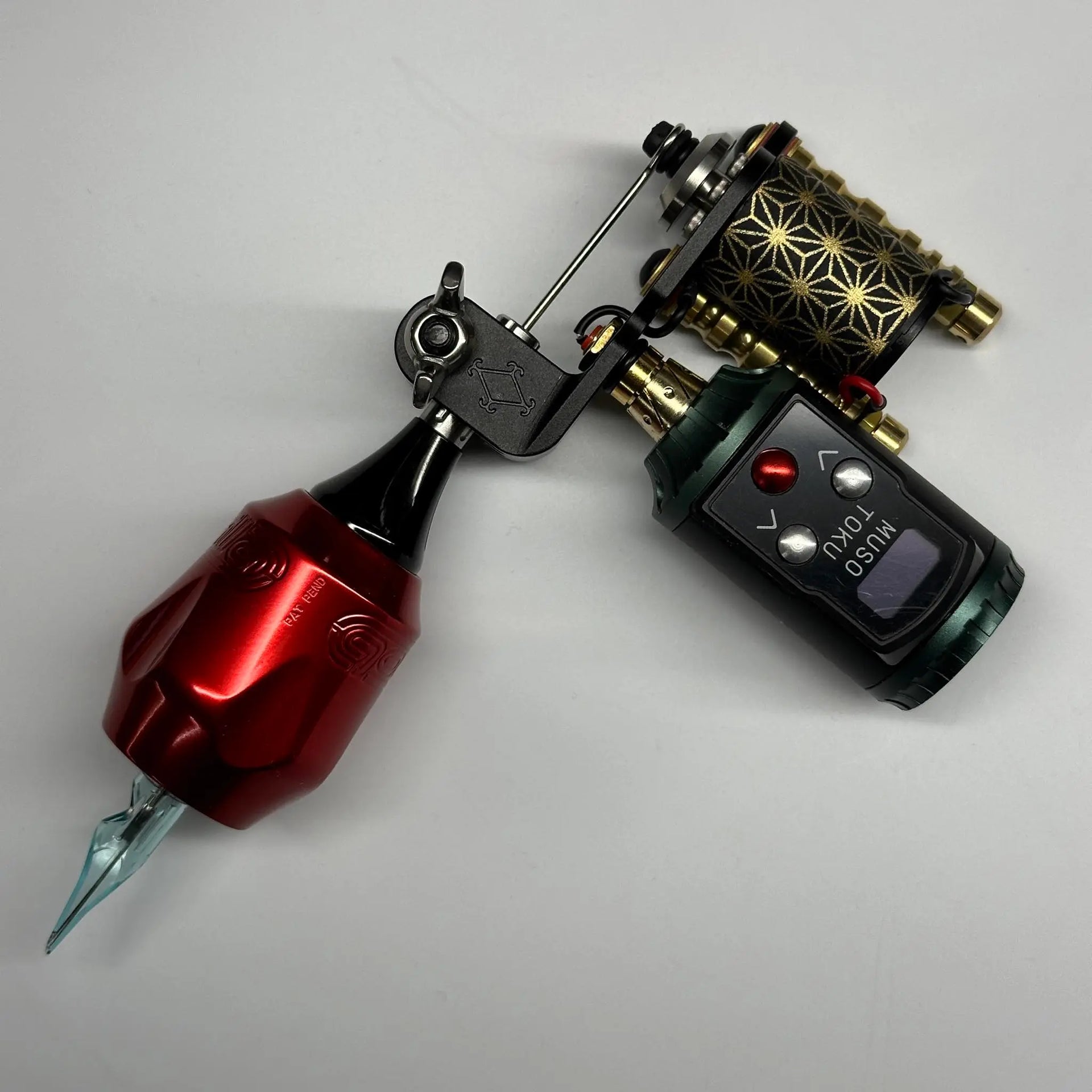 タトゥーマシン クインケV1 RCA セット Quinke V.1–RCA セット タトゥーマシン クインケV1 RCA セット Quinke V.1–RCA セット